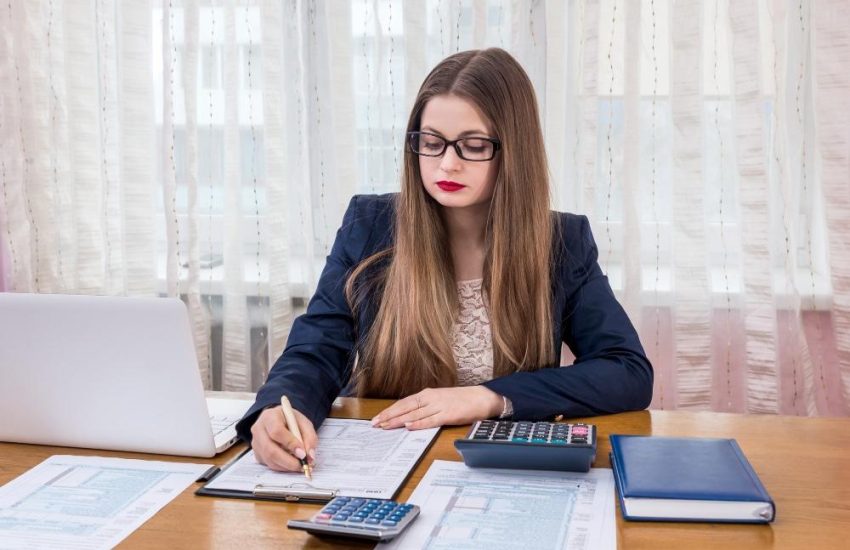 65325b86715331597440f802_accounts-executive-resume-3