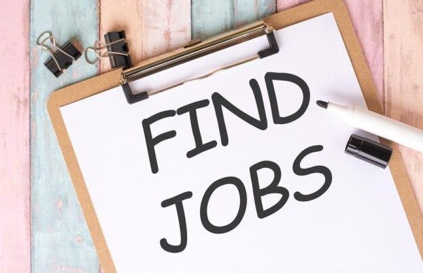 find-jobs-text-written-notebook-page-office-desk-table-top-view_384017-8367